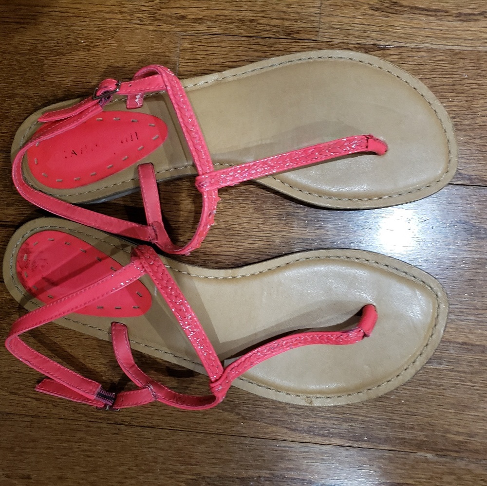 Gianni Bini strappy flat sandals